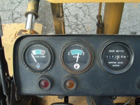 ขายรถยกขนาด 3.5 ตัน ยี่ห้อ มิตซู เครื่องดีเซล เสา 6 ม.