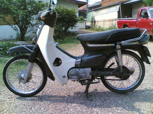 ขายคุรุ(เทา) เล่มทะเบียนพร้อมชุดโอนเครื่องดีอะไหล่เดิม รถปี 33 ขาย 9500 บาท