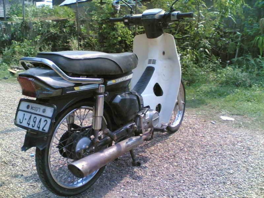 ขายคุรุ(เทา) เล่มทะเบียนพร้อมชุดโอนเครื่องดีอะไหล่เดิม รถปี 33 ขาย 9500 บาท