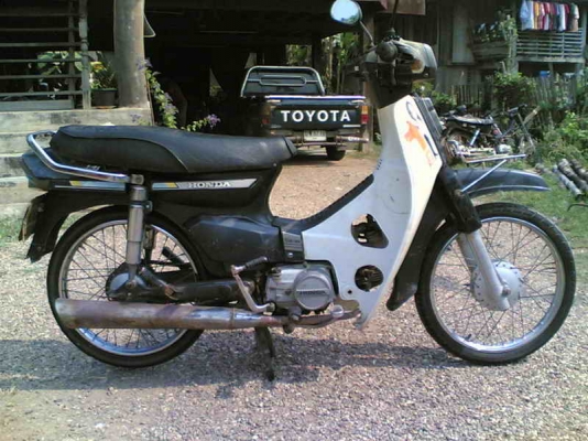 ขายคุรุ(เทา) เล่มทะเบียนพร้อมชุดโอนเครื่องดีอะไหล่เดิม รถปี 33 ขาย 9500 บาท