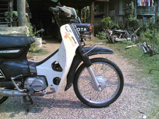 ขายคุรุ(เทา) เล่มทะเบียนพร้อมชุดโอนเครื่องดีอะไหล่เดิม รถปี 33 ขาย 9500 บาท