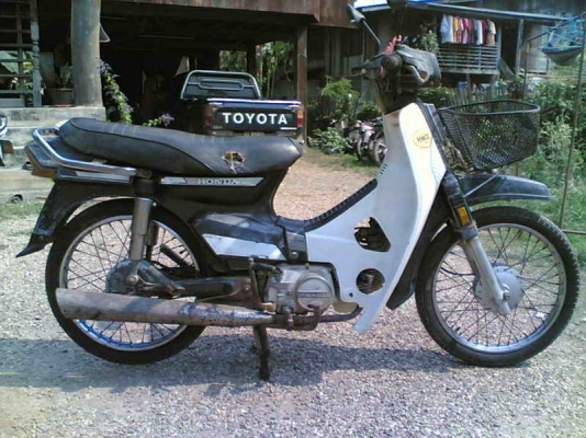 ขายคุรุ(เทา)เล่มทะเบียนพร้อมชุดโอนเครื่องดีอะไหล่เดิม รถปี 30 ขาย 9500 บาท