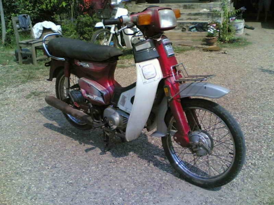 ขาย C700ซุปเปอร์ เล่มทะเบียนอย่างเดียวเครื่องดีอะไหล่เดิม รถปี 32 ขาย 7500 บาท