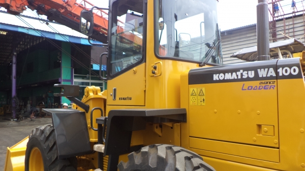 WA100-3-52013รถตักKOMATSUรถจอดที่(CSนวนคร)แล้วครับ