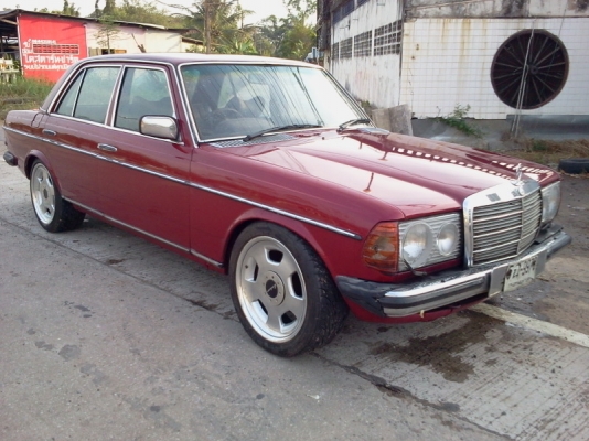 BENZ 230e w 123 เครื่องเนียบ ภายในสวย รถอักฤษแท้ ล้อ 18 แท้