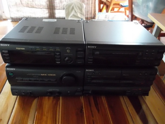 ขายเครื่องเล่นซีดีโฮมเทียร์เตอร์ครับ