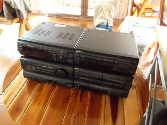 ขายเครื่องเล่นซีดีโฮมเทียร์เตอร์ครับ