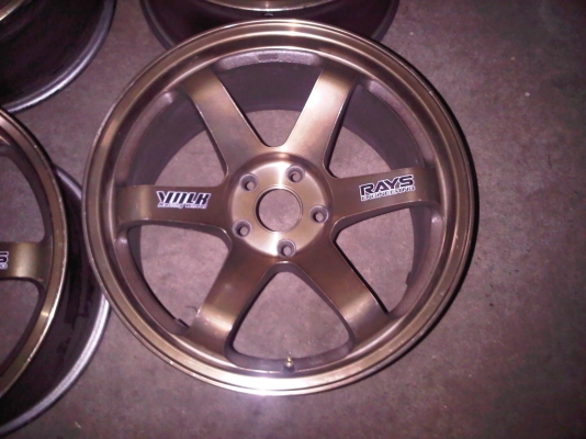 ขายล้อTE37 ROTA ขอบ18 กว้าง8.5/9.5 1ชุด ถูกๆ