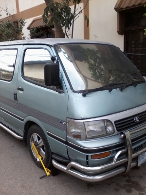 ขาย TOYOTA HIACE หลังคาเตี้ยห้วจรวด ปี 95