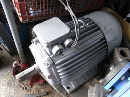 ขายมอเตอร์ 30 HP. 1400 RPM. สภาพสวยพร้อมใช้งาน วิ่งนิ่ม รับประกันคุณภาพ