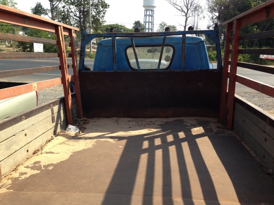 ISUZU TL 85 HP หกล้อช่วงสั้น กระบะเหล็กคอกไม้พื้นเหล็กสภาพดีไม่มีผุกร่อน เครื่องแน่นดีไม่มีเยิ้ม หัวเก๋งบางสีเดิมไม่ผุภายในเก๋งคอนโซลครบพร้อม ช่วงล่างคัชซีสวยไม่ผุ ยางสภาพดีทั้ง 6 เส้นประมาณ 80\% เอกสารเล่มทะเบียนครบพร้อมโอน ราคาต่อรองได้ครับ ISUZU TL 85 HP หกล้อช่วงสั้น กระบะเหล็กคอกไม้พื้นเหล็กสภาพดีไม่มีผุกร่อน เครื่องแน่นดีไม่มีเยิ้ม หัวเก๋งบางสีเดิมไม่ผุภายในเก๋งคอนโซลครบพร้อม ช่วงล่างคัชซีสวยไม่ผุ ยางสภาพดีทั้ง 6 เส้นประมาณ 80\% เอกสารเล่มทะเบียนครบพร้อมโอน ราคาต่อรองได้ครับ