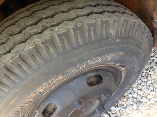 ISUZU TL 85 HP หกล้อช่วงสั้น กระบะเหล็กคอกไม้พื้นเหล็กสภาพดีไม่มีผุกร่อน เครื่องแน่นดีไม่มีเยิ้ม หัวเก๋งบางสีเดิมไม่ผุภายในเก๋งคอนโซลครบพร้อม ช่วงล่างคัชซีสวยไม่ผุ ยางสภาพดีทั้ง 6 เส้นประมาณ 80\% เอกสารเล่มทะเบียนครบพร้อมโอน ราคาต่อรองได้ครับ ISUZU TL 85 HP หกล้อช่วงสั้น กระบะเหล็กคอกไม้พื้นเหล็กสภาพดีไม่มีผุกร่อน เครื่องแน่นดีไม่มีเยิ้ม หัวเก๋งบางสีเดิมไม่ผุภายในเก๋งคอนโซลครบพร้อม ช่วงล่างคัชซีสวยไม่ผุ ยางสภาพดีทั้ง 6 เส้นประมาณ 80\% เอกสารเล่มทะเบียนครบพร้อมโอน ราคาต่อรองได้ครับ