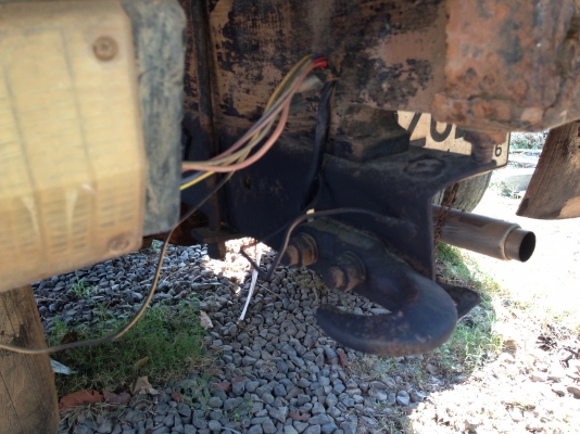 ISUZU TL 85 HP หกล้อช่วงสั้น กระบะเหล็กคอกไม้พื้นเหล็กสภาพดีไม่มีผุกร่อน เครื่องแน่นดีไม่มีเยิ้ม หัวเก๋งบางสีเดิมไม่ผุภายในเก๋งคอนโซลครบพร้อม ช่วงล่างคัชซีสวยไม่ผุ ยางสภาพดีทั้ง 6 เส้นประมาณ 80\% เอกสารเล่มทะเบียนครบพร้อมโอน ราคาต่อรองได้ครับ ISUZU TL 85 HP หกล้อช่วงสั้น กระบะเหล็กคอกไม้พื้นเหล็กสภาพดีไม่มีผุกร่อน เครื่องแน่นดีไม่มีเยิ้ม หัวเก๋งบางสีเดิมไม่ผุภายในเก๋งคอนโซลครบพร้อม ช่วงล่างคัชซีสวยไม่ผุ ยางสภาพดีทั้ง 6 เส้นประมาณ 80\% เอกสารเล่มทะเบียนครบพร้อมโอน ราคาต่อรองได้ครับ