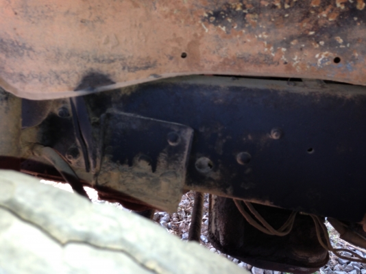 ISUZU TL 85 HP หกล้อช่วงสั้น กระบะเหล็กคอกไม้พื้นเหล็กสภาพดีไม่มีผุกร่อน เครื่องแน่นดีไม่มีเยิ้ม หัวเก๋งบางสีเดิมไม่ผุภายในเก๋งคอนโซลครบพร้อม ช่วงล่างคัชซีสวยไม่ผุ ยางสภาพดีทั้ง 6 เส้นประมาณ 80\% เอกสารเล่มทะเบียนครบพร้อมโอน ราคาต่อรองได้ครับ ISUZU TL 85 HP หกล้อช่วงสั้น กระบะเหล็กคอกไม้พื้นเหล็กสภาพดีไม่มีผุกร่อน เครื่องแน่นดีไม่มีเยิ้ม หัวเก๋งบางสีเดิมไม่ผุภายในเก๋งคอนโซลครบพร้อม ช่วงล่างคัชซีสวยไม่ผุ ยางสภาพดีทั้ง 6 เส้นประมาณ 80\% เอกสารเล่มทะเบียนครบพร้อมโอน ราคาต่อรองได้ครับ