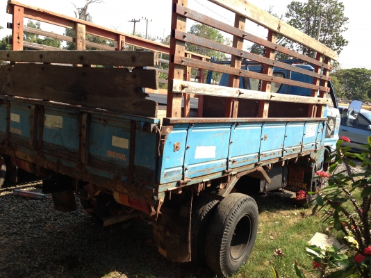 ISUZU TL 85 HP หกล้อช่วงสั้น กระบะเหล็กคอกไม้พื้นเหล็กสภาพดีไม่มีผุกร่อน เครื่องแน่นดีไม่มีเยิ้ม หัวเก๋งบางสีเดิมไม่ผุภายในเก๋งคอนโซลครบพร้อม ช่วงล่างคัชซีสวยไม่ผุ ยางสภาพดีทั้ง 6 เส้นประมาณ 80\% เอกสารเล่มทะเบียนครบพร้อมโอน ราคาต่อรองได้ครับ ISUZU TL 85 HP หกล้อช่วงสั้น กระบะเหล็กคอกไม้พื้นเหล็กสภาพดีไม่มีผุกร่อน เครื่องแน่นดีไม่มีเยิ้ม หัวเก๋งบางสีเดิมไม่ผุภายในเก๋งคอนโซลครบพร้อม ช่วงล่างคัชซีสวยไม่ผุ ยางสภาพดีทั้ง 6 เส้นประมาณ 80\% เอกสารเล่มทะเบียนครบพร้อมโอน ราคาต่อรองได้ครับ