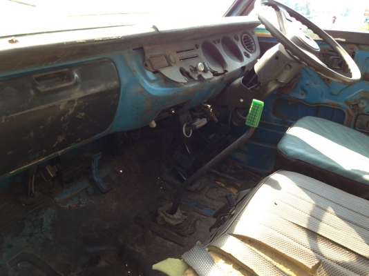 ISUZU TL 85 HP หกล้อช่วงสั้น กระบะเหล็กคอกไม้พื้นเหล็กสภาพดีไม่มีผุกร่อน เครื่องแน่นดีไม่มีเยิ้ม หัวเก๋งบางสีเดิมไม่ผุภายในเก๋งคอนโซลครบพร้อม ช่วงล่างคัชซีสวยไม่ผุ ยางสภาพดีทั้ง 6 เส้นประมาณ 80\% เอกสารเล่มทะเบียนครบพร้อมโอน ราคาต่อรองได้ครับ ISUZU TL 85 HP หกล้อช่วงสั้น กระบะเหล็กคอกไม้พื้นเหล็กสภาพดีไม่มีผุกร่อน เครื่องแน่นดีไม่มีเยิ้ม หัวเก๋งบางสีเดิมไม่ผุภายในเก๋งคอนโซลครบพร้อม ช่วงล่างคัชซีสวยไม่ผุ ยางสภาพดีทั้ง 6 เส้นประมาณ 80\% เอกสารเล่มทะเบียนครบพร้อมโอน ราคาต่อรองได้ครับ