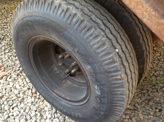 ISUZU TL 85 HP หกล้อช่วงสั้น กระบะเหล็กคอกไม้พื้นเหล็กสภาพดีไม่มีผุกร่อน เครื่องแน่นดีไม่มีเยิ้ม หัวเก๋งบางสีเดิมไม่ผุภายในเก๋งคอนโซลครบพร้อม ช่วงล่างคัชซีสวยไม่ผุ ยางสภาพดีทั้ง 6 เส้นประมาณ 80\% เอกสารเล่มทะเบียนครบพร้อมโอน ราคาต่อรองได้ครับ ISUZU TL 85 HP หกล้อช่วงสั้น กระบะเหล็กคอกไม้พื้นเหล็กสภาพดีไม่มีผุกร่อน เครื่องแน่นดีไม่มีเยิ้ม หัวเก๋งบางสีเดิมไม่ผุภายในเก๋งคอนโซลครบพร้อม ช่วงล่างคัชซีสวยไม่ผุ ยางสภาพดีทั้ง 6 เส้นประมาณ 80\% เอกสารเล่มทะเบียนครบพร้อมโอน ราคาต่อรองได้ครับ