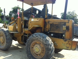 ขาย รถตักCAT 910 SN/6180 สภาพดี พร้อมใช้งาน สนใจติดต่อ คุณรัตนศักดิ์ โทร.081-7621704