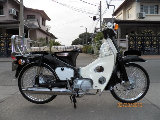 C50.ถังแยก.สีดำด้านๆมุข เครื่องดรีม+โครงเดิมๆ 50+ลายสก็อต2ตอน+ล้อซี่ถี่+ธง+ ป้ายโค้ง+ท.บ+ภาษีปี56+พรบ.+พร้อมโอน.ราคา.26,000 บาท(รถใช้งานเลย) 0814127470