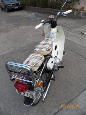 C50.ถังแยก.สีดำด้านๆมุข เครื่องดรีม+โครงเดิมๆ 50+ลายสก็อต2ตอน+ล้อซี่ถี่+ธง+ ป้ายโค้ง+ท.บ+ภาษีปี56+พรบ.+พร้อมโอน.ราคา.26,000 บาท(รถใช้งานเลย) 0814127470