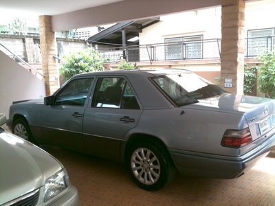 Benz 300E รุ่นท็อปสุด เบาะไฟฟ้า สภาพเรียบร้อย โทรสอบถามรายละเอียดได้ครับTel.085-150-9040. Benz 300E รุ่นท็อปสุด เบาะไฟฟ้า สภาพเรียบร้อย โทรสอบถามรายละเอียดได้ครับTel.085-150-9040.