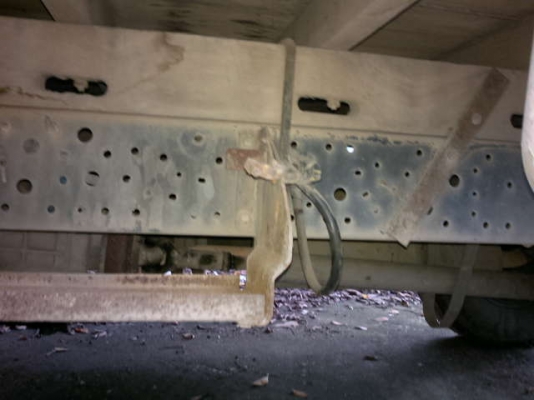 รถอิซูซุ 6 ล้อ รั่ว NKR 110 แรงม้า / 4 ล้อ NKR 88 แรงม้า  ( มีขาย 2 คัน )  สนใจติดต่อ 081 - 6079515