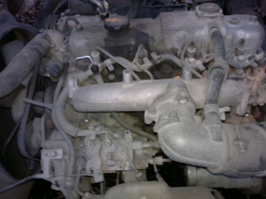 รถอิซูซุ 6 ล้อ รั่ว NKR 110 แรงม้า / 4 ล้อ NKR 88 แรงม้า  ( มีขาย 2 คัน )  สนใจติดต่อ 081 - 6079515