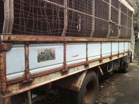 รถอิซูซุ 6 ล้อ รั่ว NKR 110 แรงม้า / 4 ล้อ NKR 88 แรงม้า  ( มีขาย 2 คัน )  สนใจติดต่อ 081 - 6079515