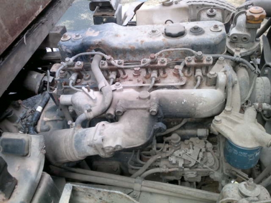 รถอิซูซุ 6 ล้อ รั่ว NKR 110 แรงม้า / 4 ล้อ NKR 88 แรงม้า  ( มีขาย 2 คัน )  สนใจติดต่อ 081 - 6079515