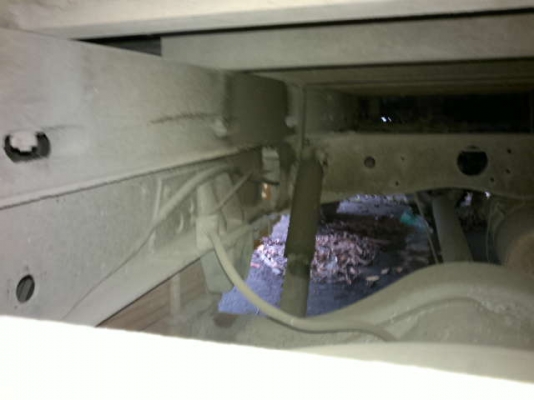 รถอิซูซุ 6 ล้อ รั่ว NKR 110 แรงม้า / 4 ล้อ NKR 88 แรงม้า  ( มีขาย 2 คัน )  สนใจติดต่อ 081 - 6079515