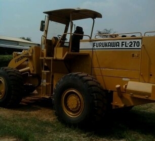 รถตักล้อยาง FURUKAWA FL270 เก่านอก รถตักล้อยาง FURUKAWA FL270 เก่านอก