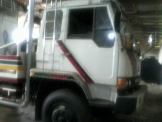 ขายรถบรรทุกหัวลาก10ล้อ2เพลาMITSUBISHI เครื่อง 220 วางเครื่องEM100 คัสชีส์สวย เอกสารพร้อมโอนครับ