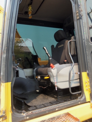 ขายรถแบ็คโคร PC 130-7 ขายรถแบ็คโคร PC 130-7