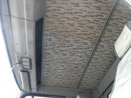 ขาย 6 ล้อ ฮีโน่ สิงห์ไฮเทค 195 แรง ตู้ 10 บานยาว7.30 ม. ปี 1995 สภาพเดิม ๆ สวยจัดกว่า 90\% เครื่องแน่น คัสซีสวยกิ๊ป ตู้สภาพดี สนใจชมรถก่อนได้ครับ