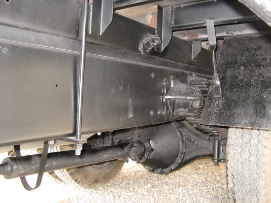 ขาย 6 ล้อ ฮีโน่ สิงห์ไฮเทค 195 แรง ตู้ 10 บานยาว7.30 ม. ปี 1995 สภาพเดิม ๆ สวยจัดกว่า 90\% เครื่องแน่น คัสซีสวยกิ๊ป ตู้สภาพดี สนใจชมรถก่อนได้ครับ