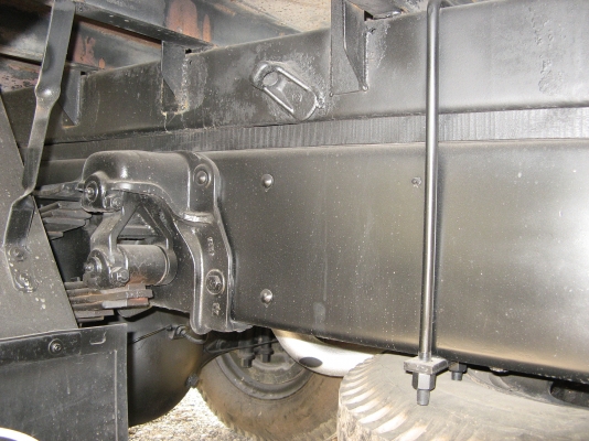 ขาย 6 ล้อ ฮีโน่ สิงห์ไฮเทค 195 แรง ตู้ 10 บานยาว7.30 ม. ปี 1995 สภาพเดิม ๆ สวยจัดกว่า 90\% เครื่องแน่น คัสซีสวยกิ๊ป ตู้สภาพดี สนใจชมรถก่อนได้ครับ