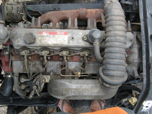 ขาย 6 ล้อ ฮีโน่ สิงห์ไฮเทค 195 แรง ตู้ 10 บานยาว7.30 ม. ปี 1995 สภาพเดิม ๆ สวยจัดกว่า 90\% เครื่องแน่น คัสซีสวยกิ๊ป ตู้สภาพดี สนใจชมรถก่อนได้ครับ