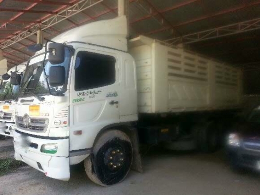 รถฮีโน่ 10 ล้อดั๊ม  344 แรงม้า รถวิ่ง 100000 กว่าโล ( ขายแม่ลูก ) ( ปี 53 ปลายปี )  สนใจติดต่อ 081 - 6079515