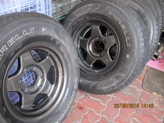 ขายล้อลายแบรดเลท์  พร้อมยาง  xxxxx  สวยๆ เชิญครับ