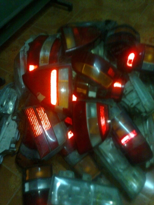 ขายไฟหน้าไฟท้ายเป็นของแท้นอกเหมากองกันไปเลย