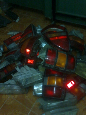 ขายไฟหน้าไฟท้ายเป็นของแท้นอกเหมากองกันไปเลย