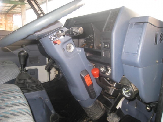 ขาย ISUZU  ELF 4WD คานแข็ง