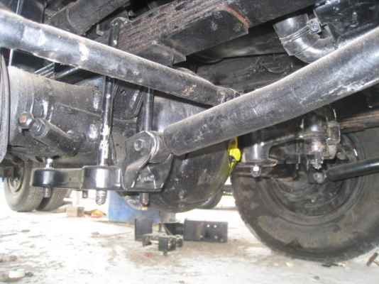 ขาย ISUZU  ELF 4WD คานแข็ง