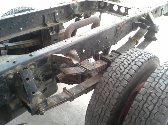 ขาย ISUZU  ELF 4WD คานแข็ง