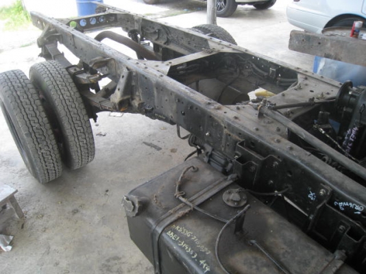 ขาย ISUZU  ELF 4WD คานแข็ง