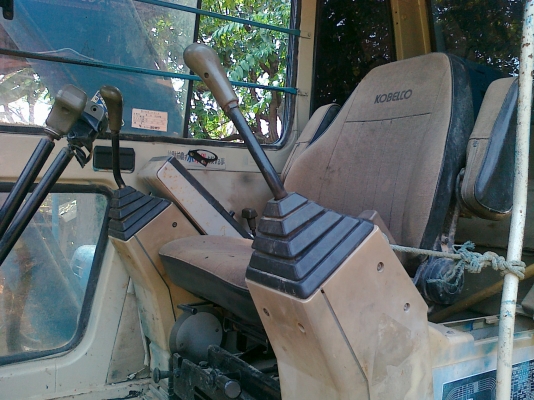 ขายรถแม๊คโค  KOBELCO  SK 30-3   รถ60