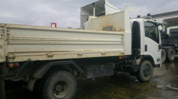 รถ  isuzunpr150.สวยพร้อมใช้ 080-1405528