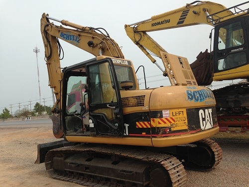 ขายรถแบคโฮ CAT 312 C รถนอกนำเข้าสภาพสวย มี VDO ครับ ทำงาน 5000 กว่าชั่วโมง เอกสารพร้อม สนใจติดต่อ 081-2990958