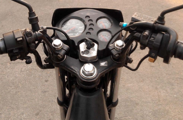 ขออนุญาติขาย Honda Sonic 125 CC. ปี52 มือเดียว สตาร์ทมือและเท้า