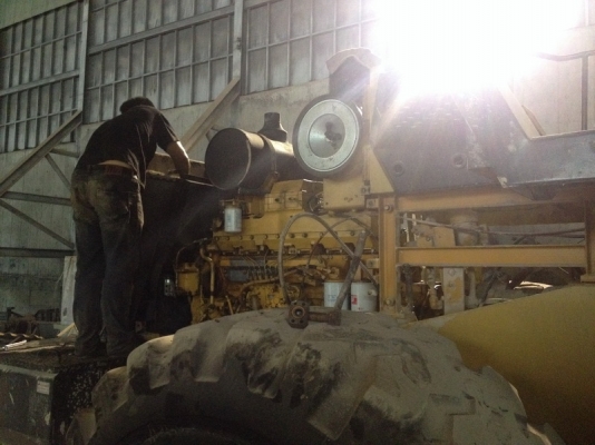 ซ่อมรถตักล้อยาง หน้าตักหลังขุด JCB CAT KOMATSU ชลบุรี ระยอง
